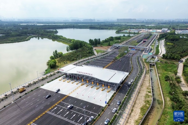 Túnel subaquático de maior diâmetro do mundo é inaugurado na China