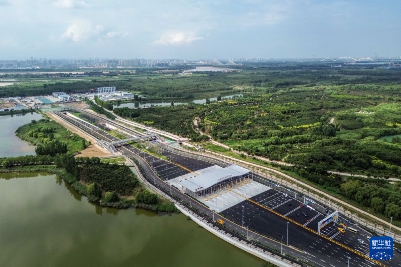 Túnel subaquático de maior diâmetro do mundo é inaugurado na China