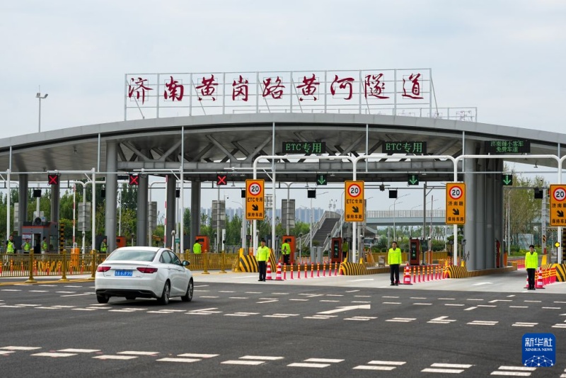 Túnel subaquático de maior diâmetro do mundo é inaugurado na China