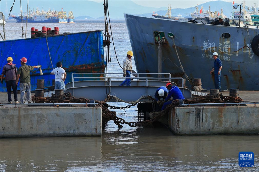 Regiões costeiras em alerta máximo com a chegada de quatro tempestades consecutivas e chuvas fortes
