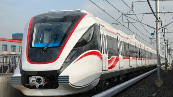 Nova rota ferroviária urbana entre Beijing e Hebei deve facilitar deslocamentos inter-regionaisA Linha 22 do metrô, a primeira rota ferroviária urbana de Beijing a conectar a capital à província vizinha de Hebei, iniciou na terça-feira (25) testes operacionais sem passageiros.