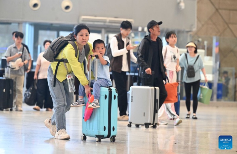 Transporte ferroviário da China mobiliza total de 1,01 bilhão de passageiros durante férias de verão
