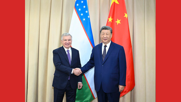 Xi Jinping diz que China está pronta para trabalhar com Uzbequistão para iniciar uma nova "década dourada" para as relações bilaterais