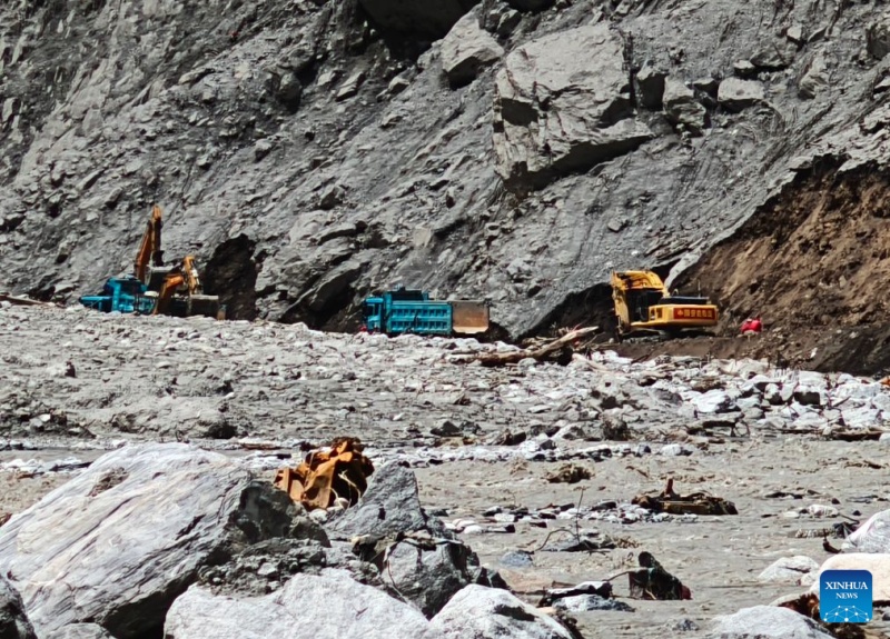 Reposição do acesso rodoviário ao porto fronteiriço atingido por deslizamento de terra continua sendo prioridade máxima