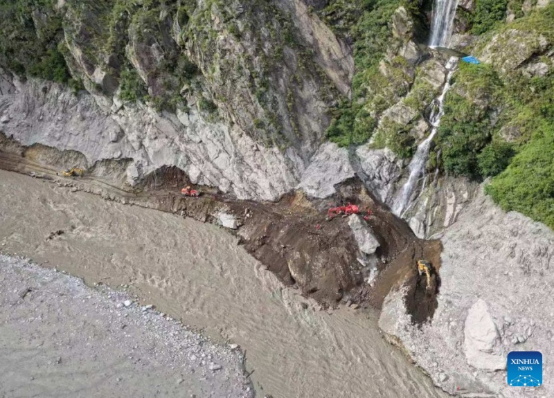 Reposição do acesso rodoviário ao porto fronteiriço atingido por deslizamento de terra continua sendo prioridade máxima