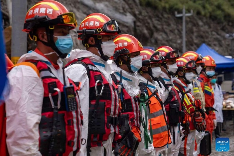 Restaurado acesso rodoviário ao porto fronteiriço atingido por deslizamento de terra em Xizang, sudoeste da China