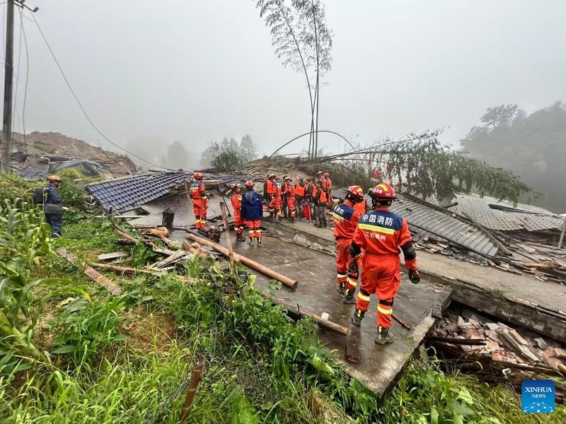 Deslizamento de terra deixa 1 morto e 11 desaparecidos em Jiangxi, no leste da China
