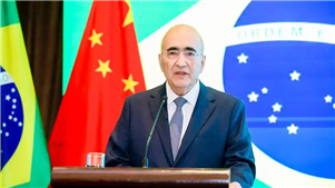 Povos brasileiro e chinês constroem juntos resultados frutíferos nas relações bilaterais, diz embaixador do Brasil na ChinaPara celebrar o 204º aniversário da independência do Brasil, a Embaixada do Brasil na China realizou na segunda-feira (7) uma comemoração em Beijing. 