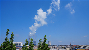 Poluição por ozônio na China desacelera devido à queda de outros poluentesApós aumentos notáveis nos cinco anos anteriores, a tendência de alta da poluição por ozônio na China apresentou sinais de desaceleração durante o período do 14º Plano Quinquenal (2021-2025). 