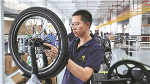Bicicletas elétricas chinesas impulsionam mudança global na mobilidade urbanaEm 2025, os fabricantes chineses exportaram 26,7 milhões de veículos elétricos de duas rodas, totalizando US$ 6,829 bilhões.