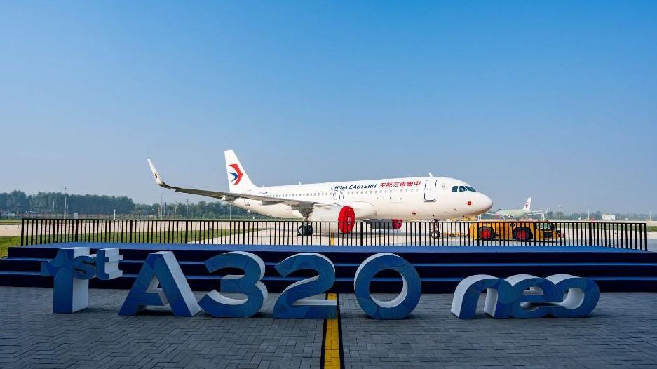 Airbus entrega primeira aeronave produzida em sua nova linha de montagem na ChinaA Airbus entregou, nesta quarta-feira, a primeira aeronave montada em sua nova Linha de Montagem Final (FAL, na sigla em inglês) para aeronaves da família A320, na cidade portuária de Tianjin.