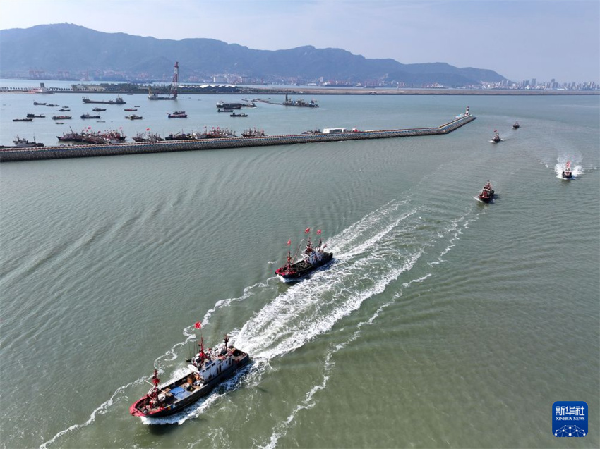 Encerrada proibição de pesca de verão de quatro meses e meio e pescadores celebram o início da temporada de pesca