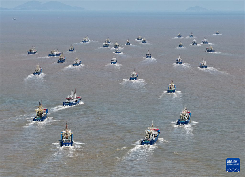 Encerrada proibição de pesca de verão de quatro meses e meio e pescadores celebram o início da temporada de pesca