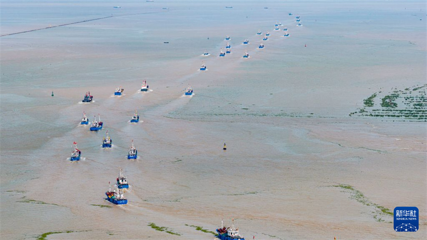 Encerrada proibição de pesca de verão de quatro meses e meio e pescadores celebram o início da temporada de pesca