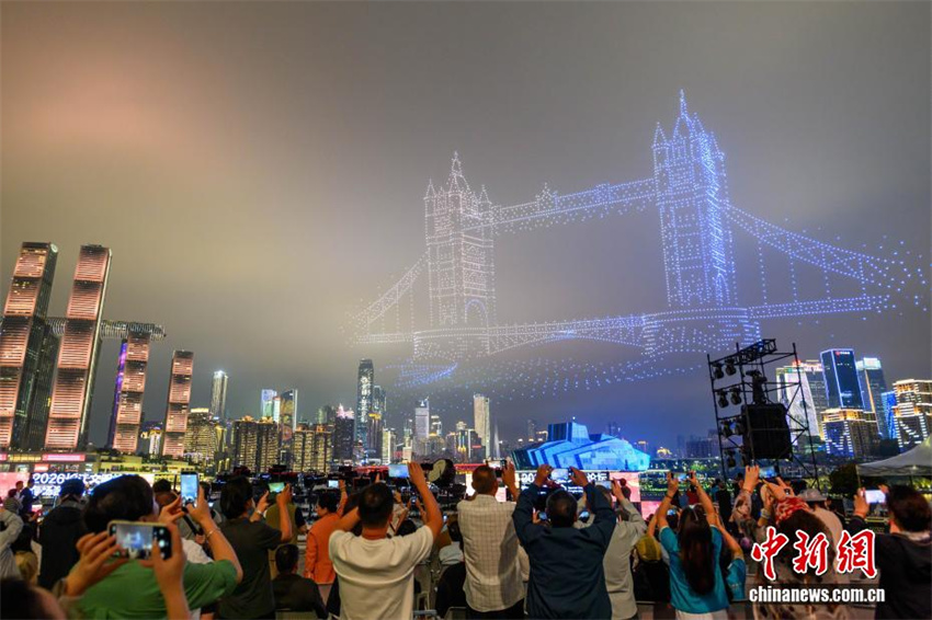 Chongqing: 5.000 drones retratam civilizações dos grandes rios do mundo