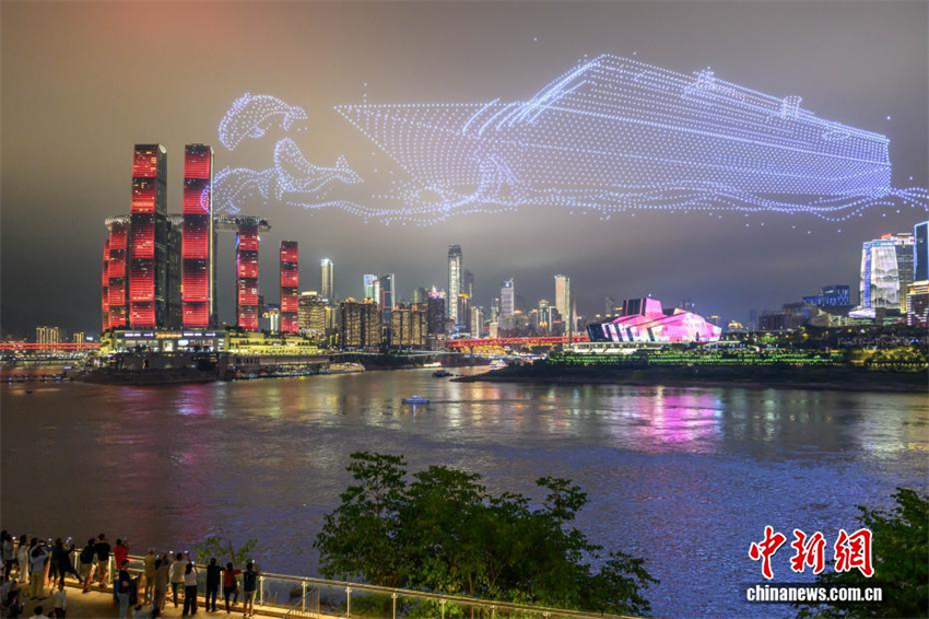 Chongqing: 5.000 drones retratam civilizações dos grandes rios do mundo