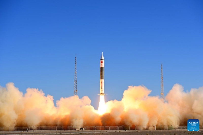China lança dois satélites ao espaço com foguete transportador Kuaizhou-11 Y3