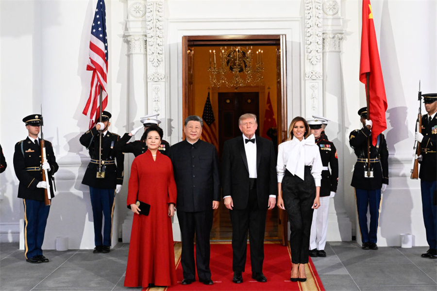 Xi Jinping participa de jantar de Estado oferecido por Trump