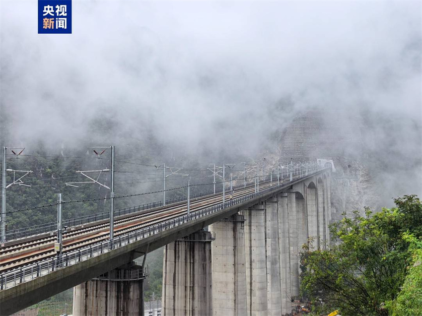 China inaugura quatro linhas ferroviárias de alta velocidade com ampliação da rede nacional