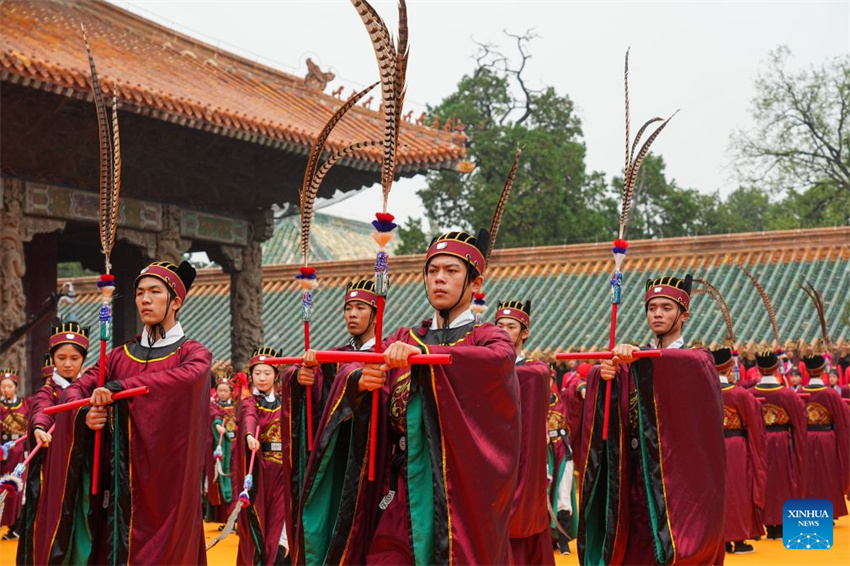 China celebra 2.577º aniversário do nascimento de Confúcio
