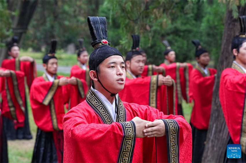 China celebra 2.577º aniversário do nascimento de Confúcio