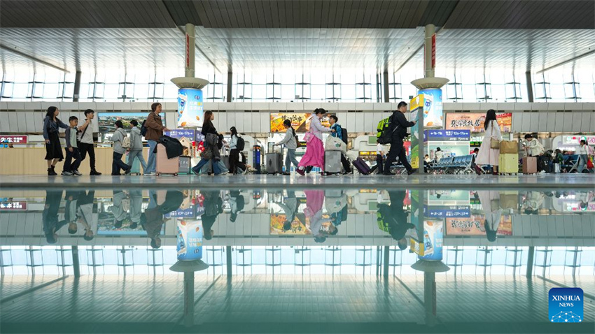 Ferrovias da China registram pico de retorno do feriado em meio a um mercado de turismo aquecido