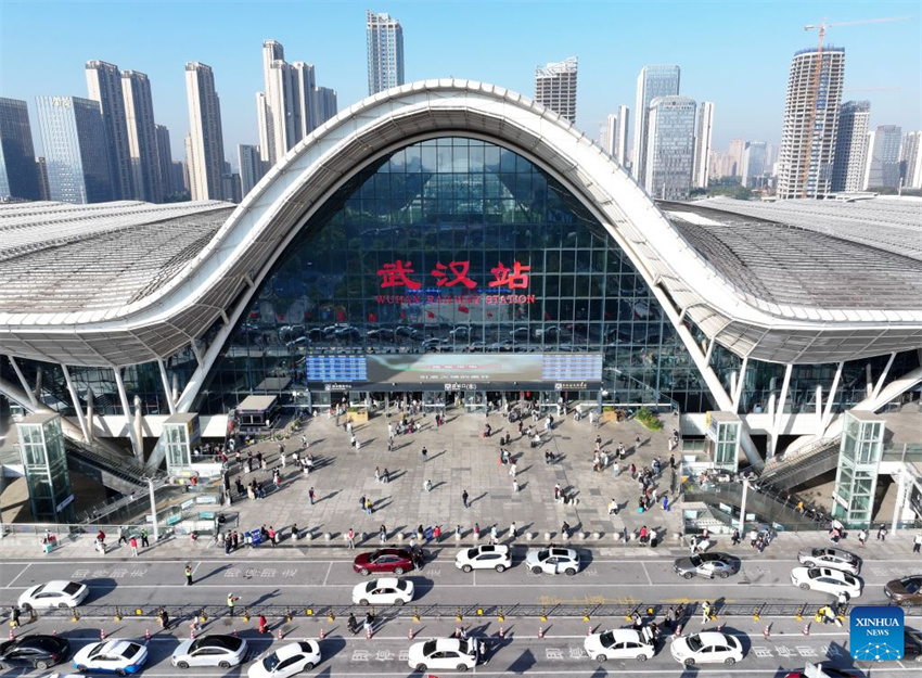 Ferrovias da China registram pico de retorno do feriado em meio a um mercado de turismo aquecido