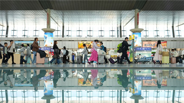 Ferrovias da China registram pico de retorno do feriado em meio a um mercado de turismo aquecido