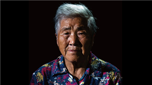 Guo Xiulan, sobrevivente do Massacre de Nanjing, falece aos 94 anosGuo Xiulan, sobrevivente do Massacre de Nanjing, faleceu em casa por volta das 10h de quarta-feira (7), aos 94 anos, segundo o Memorial das Vítimas do Massacre de Nanjing pelos Invasores Japoneses.