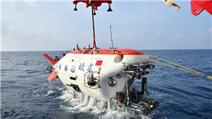Submersível chinês Jiaolong conclui 467ª operação de mergulhoO submersível tripulado de alto mar da China, Jiaolong, concluiu com sucesso sua 467ª operação de mergulho no domingo (11).