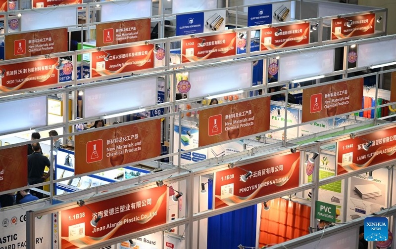 Primeira fase da Feira de Cantão na China atinge recorde de participação de compradores estrangeiros